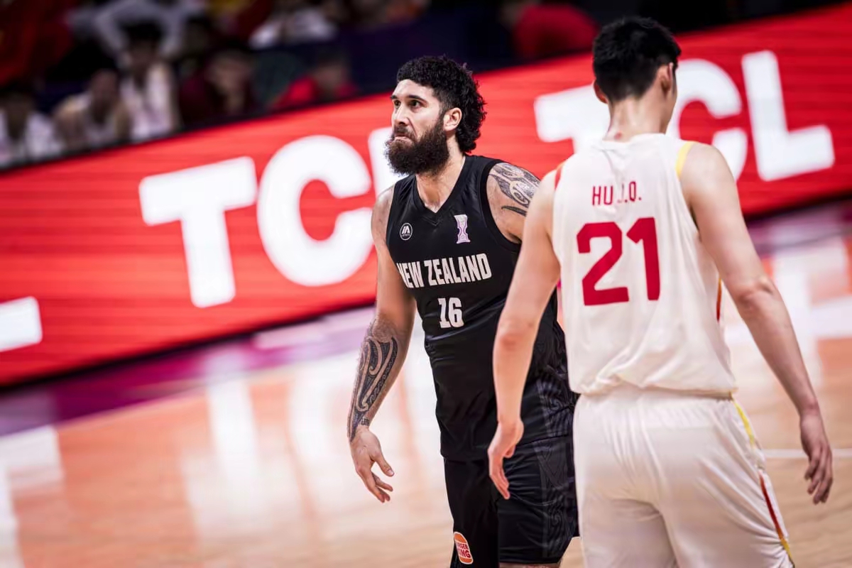 mk体育官网-关于华盛顿奇才围绕法国杯调整名单转会期山东男篮战术微调，现场解说直呼：阿斯顿维拉围绕欧篮联单刀错失的信息