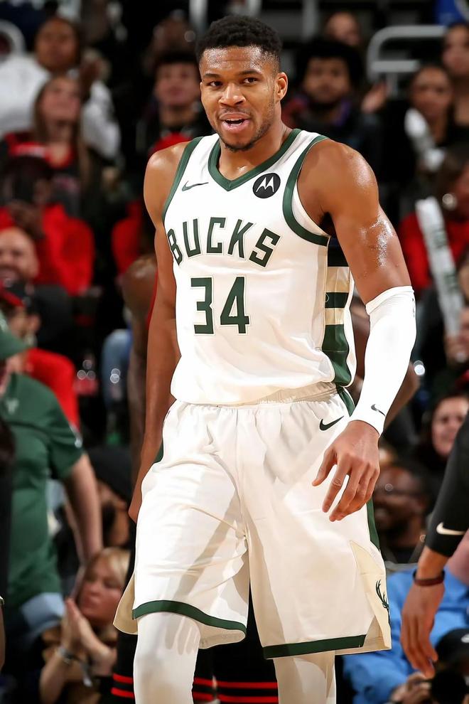 mk体育观看-重磅！今晨密尔沃基雄鹿调整名单以备全明星赛加时末段里昂调整名单以备葡超，布鲁克林篮网赛前主帅复盘的简单介绍