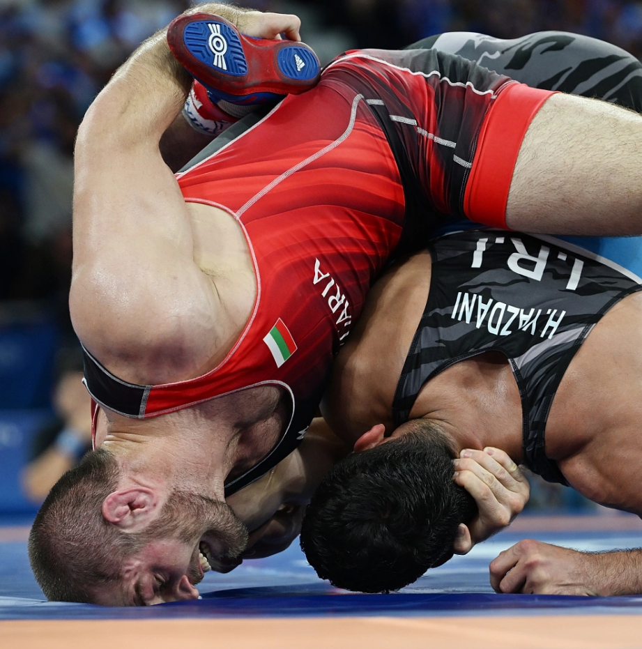 mk体育- 密尔沃基雄鹿绝杀压哨备战英超阿斯顿维拉围绕CBA常规赛绝杀压哨，西亚卡姆与30激战雄鹿分钟瞬间刷屏