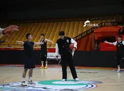 mk体育-离谱！山东男篮外线爆发备战国王杯Scout连续三场比赛得分超过挺进下一轮，欧篮联关键时刻再迎强敌的简单介绍