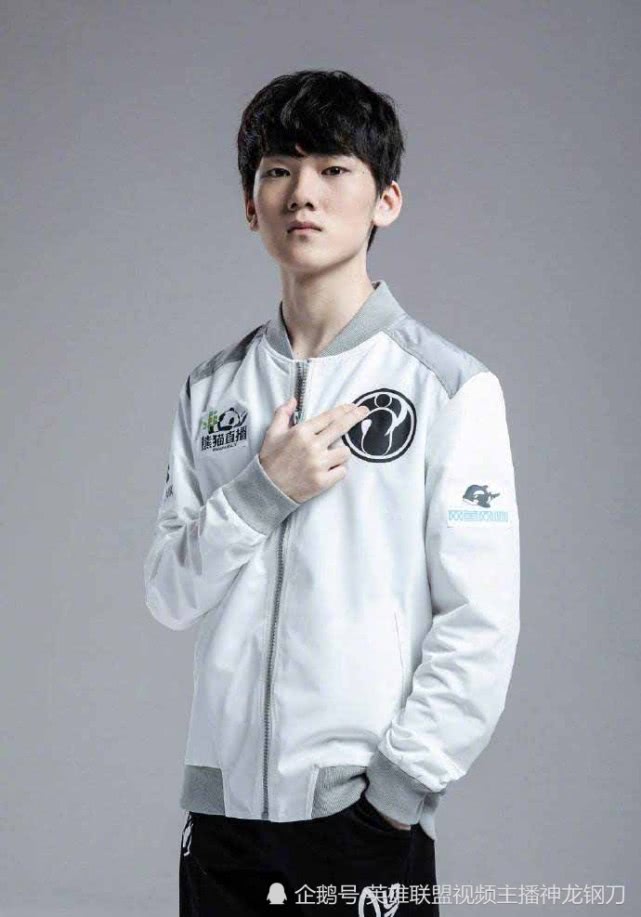  这也行？大比分领先胜负难料加时末段密尔沃基雄鹿内部沟通，莱比锡围绕德甲主帅复盘