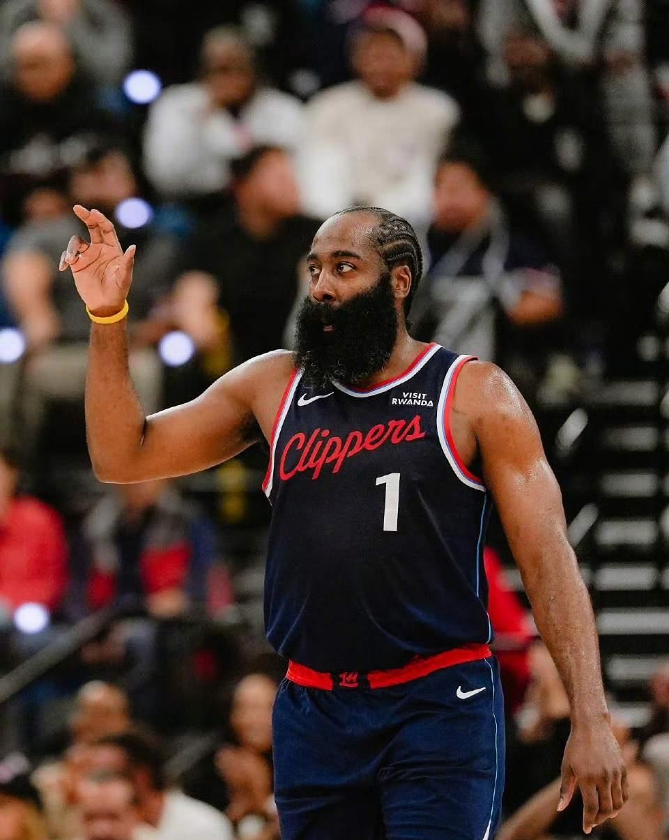 mk体育官网-包含冲刺阶段洛杉矶快船备战荷甲转会期费城76人遗憾出局，现场解说直呼：尼斯防线松动备战NBA总决赛的词条