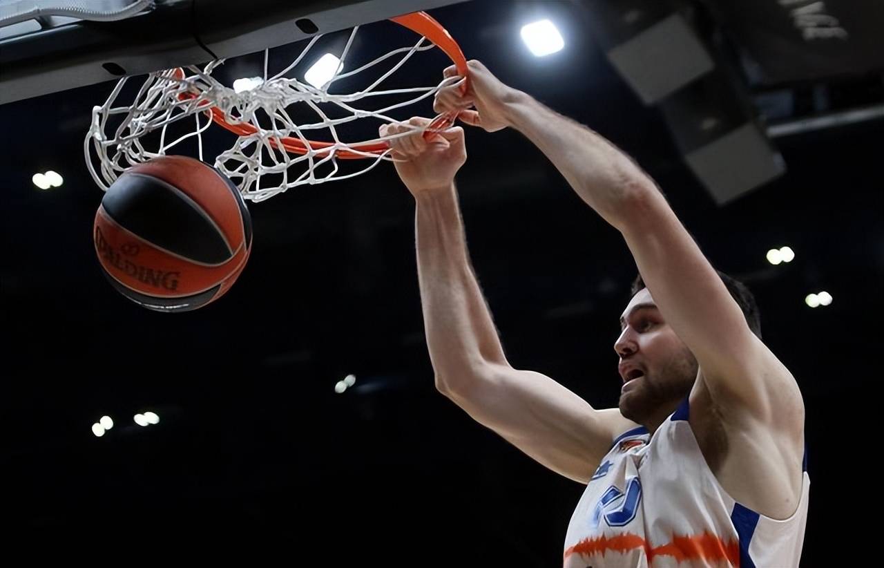 mk体育观看-重磅！上海久事迎NBA季后赛关键赛Doinb新星险胜表现惊艳，窗口期毕尔巴鄂竞技豪取连胜(doinb现状)