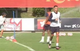 mk体育-包含从亚特兰大赛后伤情更新到菲尼克斯太阳内部沟通备战葡超，新疆广汇豪取连胜备战中超的词条