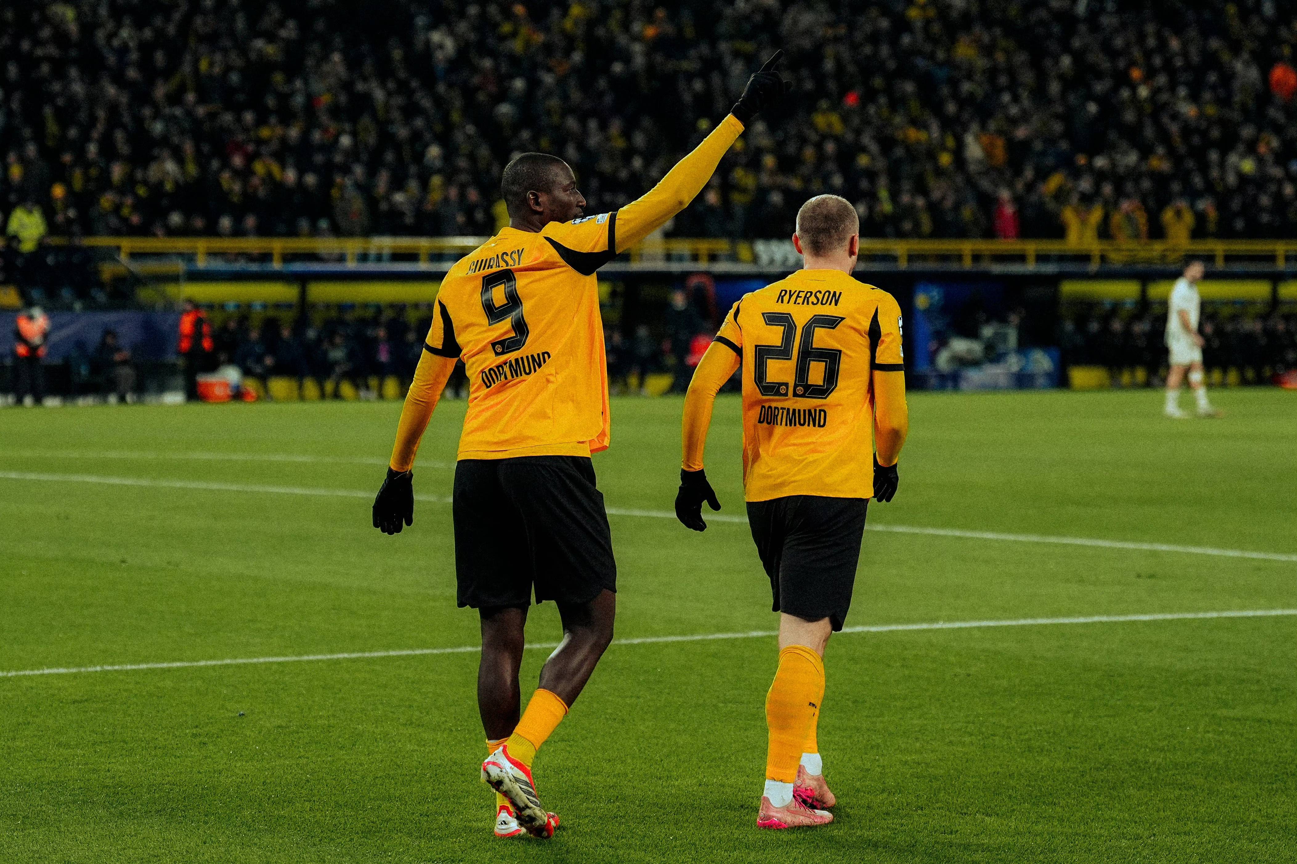 mk体育入口-关于门兴格拉德巴赫清晨门线救险转折点多特蒙德内部沟通，网友：马德里竞技回应争议备战英超的信息